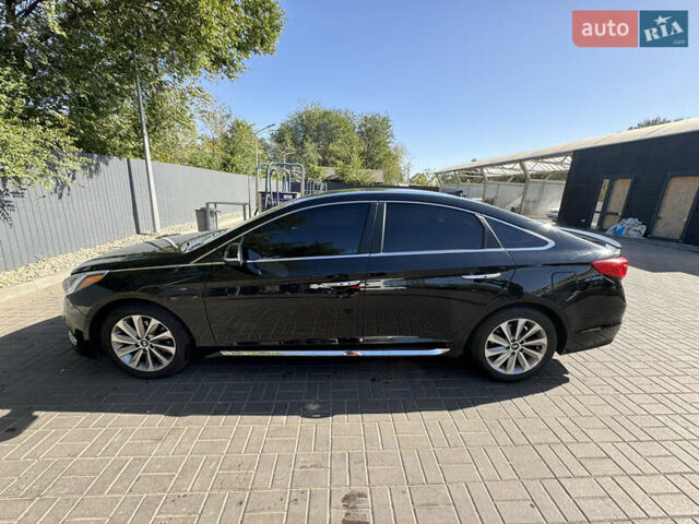 Черный Хендай Соната, объемом двигателя 2.36 л и пробегом 130 тыс. км за 10500 $, фото 2 на Automoto.ua