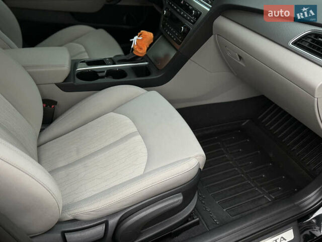 Черный Хендай Соната, объемом двигателя 2 л и пробегом 117 тыс. км за 13500 $, фото 29 на Automoto.ua