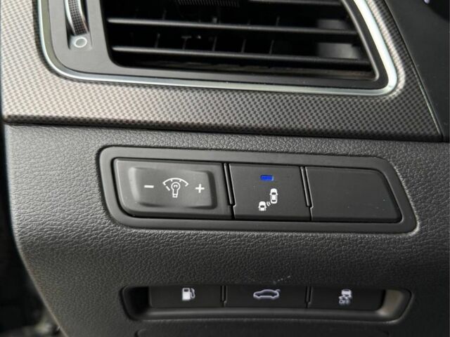 Чорний Хендай Соната, об'ємом двигуна 2.4 л та пробігом 145 тис. км за 9599 $, фото 21 на Automoto.ua