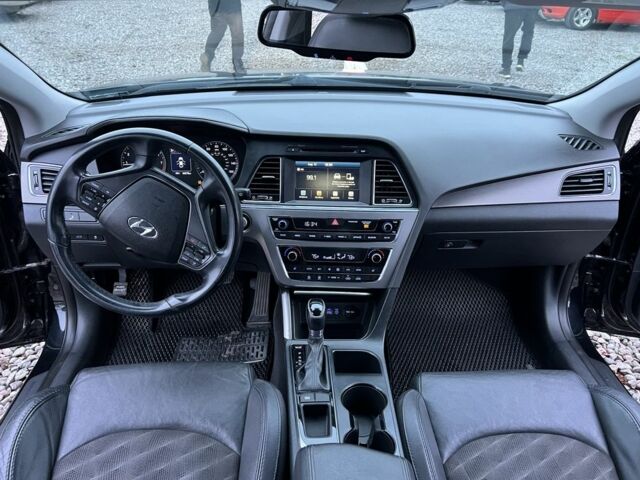 Черный Хендай Соната, объемом двигателя 2.4 л и пробегом 152 тыс. км за 9450 $, фото 3 на Automoto.ua