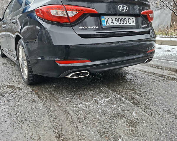 Черный Хендай Соната, объемом двигателя 2.36 л и пробегом 230 тыс. км за 9300 $, фото 6 на Automoto.ua