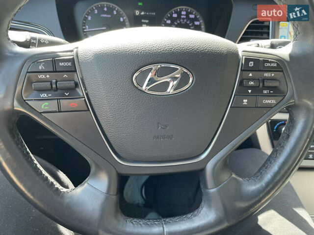 Черный Хендай Соната, объемом двигателя 2.4 л и пробегом 116 тыс. км за 15000 $, фото 7 на Automoto.ua