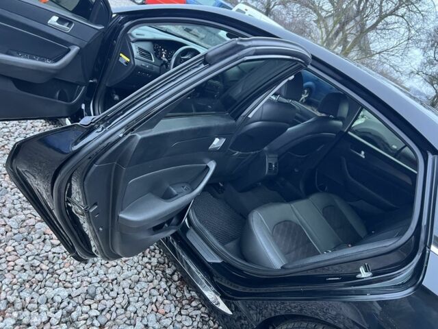 Черный Хендай Соната, объемом двигателя 2.4 л и пробегом 152 тыс. км за 9450 $, фото 5 на Automoto.ua