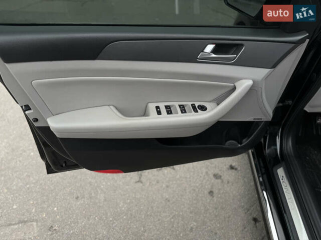 Черный Хендай Соната, объемом двигателя 2 л и пробегом 117 тыс. км за 13500 $, фото 20 на Automoto.ua