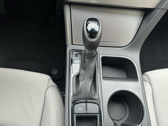 Черный Хендай Соната, объемом двигателя 2.4 л и пробегом 139 тыс. км за 10500 $, фото 13 на Automoto.ua