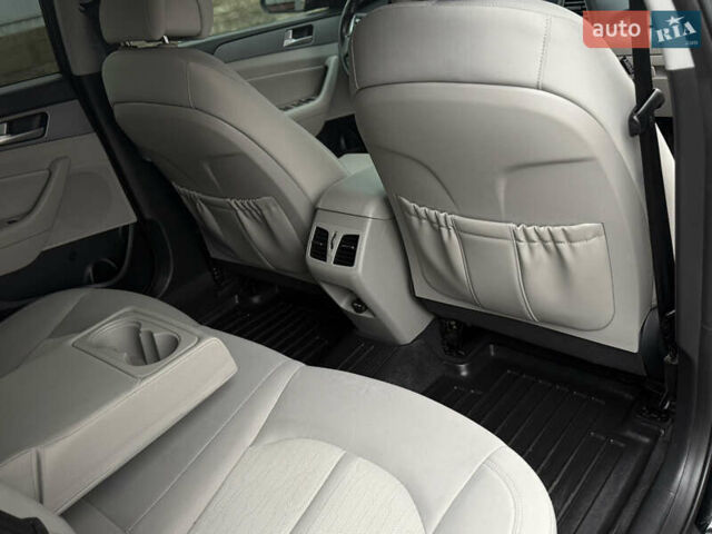 Черный Хендай Соната, объемом двигателя 2 л и пробегом 117 тыс. км за 13500 $, фото 28 на Automoto.ua