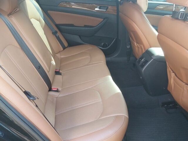 Черный Хендай Соната, объемом двигателя 2.4 л и пробегом 117 тыс. км за 13500 $, фото 3 на Automoto.ua