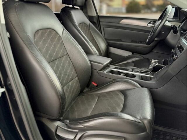 Чорний Хендай Соната, об'ємом двигуна 2.4 л та пробігом 145 тис. км за 9599 $, фото 15 на Automoto.ua