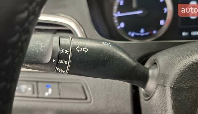 Черный Хендай Соната, объемом двигателя 2.36 л и пробегом 138 тыс. км за 10400 $, фото 30 на Automoto.ua