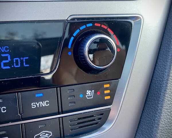 Чорний Хендай Соната, об'ємом двигуна 2.36 л та пробігом 170 тис. км за 13500 $, фото 28 на Automoto.ua