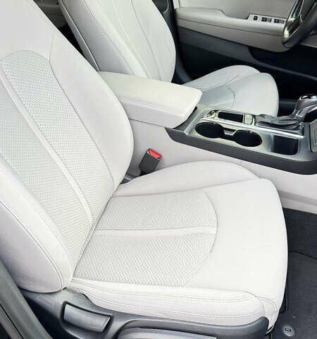 Черный Хендай Соната, объемом двигателя 2.4 л и пробегом 150 тыс. км за 13400 $, фото 16 на Automoto.ua