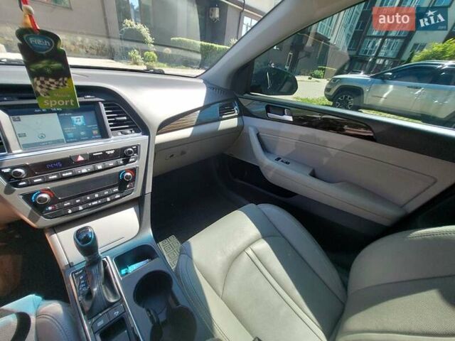 Черный Хендай Соната, объемом двигателя 2.36 л и пробегом 140 тыс. км за 12600 $, фото 18 на Automoto.ua