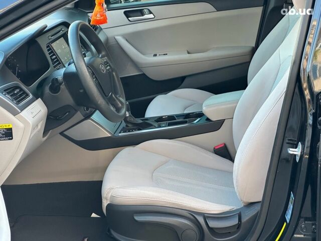 Черный Хендай Соната, объемом двигателя 2.4 л и пробегом 180 тыс. км за 9440 $, фото 8 на Automoto.ua