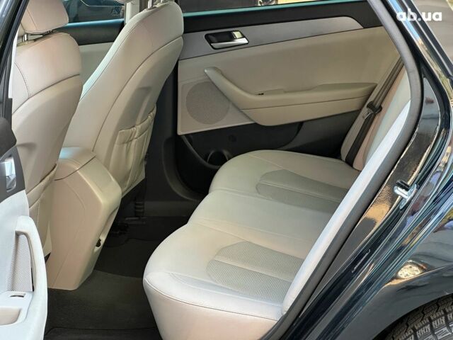 Черный Хендай Соната, объемом двигателя 2.4 л и пробегом 180 тыс. км за 9440 $, фото 12 на Automoto.ua