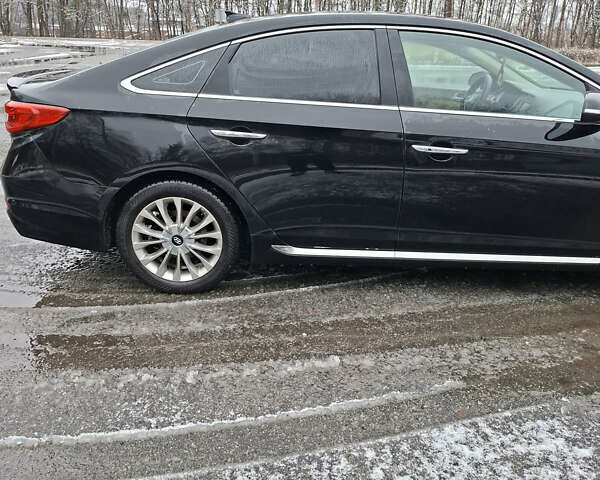 Черный Хендай Соната, объемом двигателя 2.36 л и пробегом 230 тыс. км за 9300 $, фото 3 на Automoto.ua