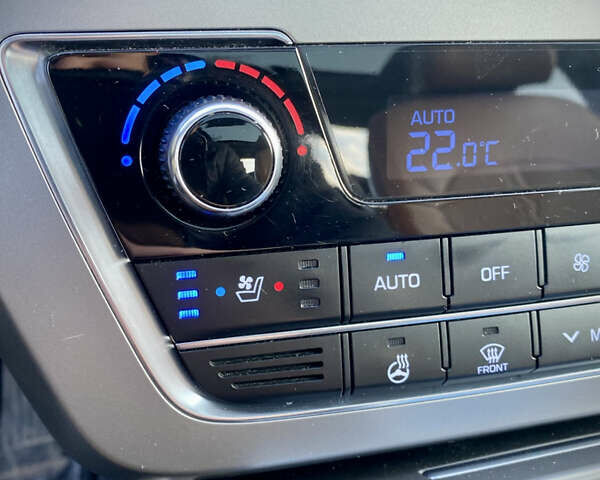 Чорний Хендай Соната, об'ємом двигуна 2.36 л та пробігом 170 тис. км за 13500 $, фото 27 на Automoto.ua