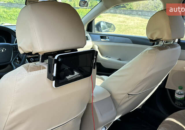 Хендай Соната 2015 в Кременчуге на Automoto.ua Черный Хендай Соната, объемом двигателя 2.36 л и пробегом 114 тыс. км за 10500 $, фото 16 на Automoto.ua