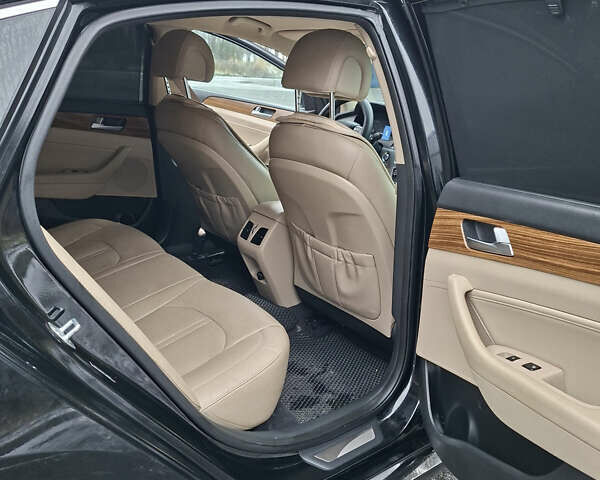 Черный Хендай Соната, объемом двигателя 2.36 л и пробегом 230 тыс. км за 9300 $, фото 8 на Automoto.ua