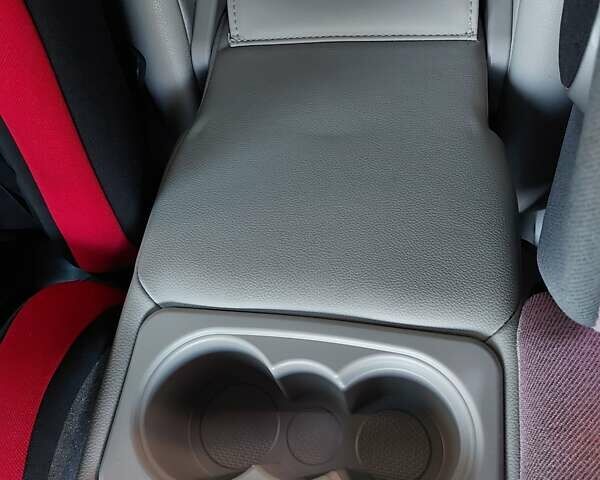 Черный Хендай Соната, объемом двигателя 2.36 л и пробегом 140 тыс. км за 12600 $, фото 32 на Automoto.ua