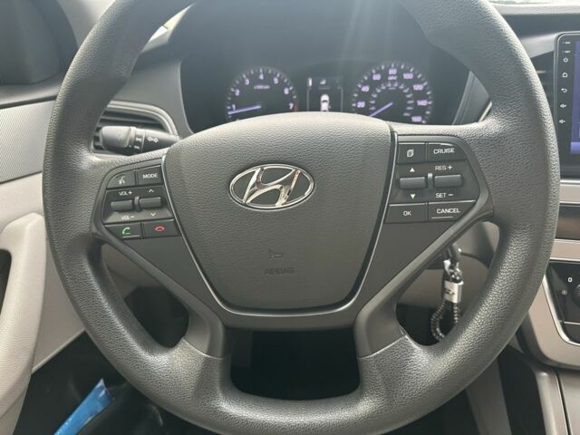 Черный Хендай Соната, объемом двигателя 2.4 л и пробегом 139 тыс. км за 10500 $, фото 15 на Automoto.ua