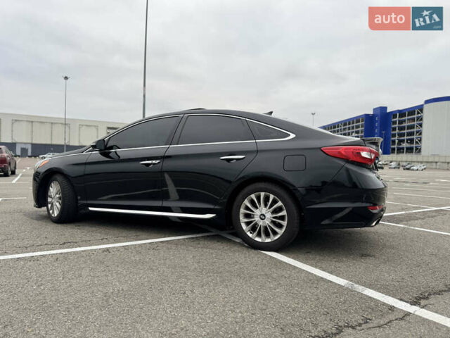 Черный Хендай Соната, объемом двигателя 2.4 л и пробегом 250 тыс. км за 10500 $, фото 4 на Automoto.ua