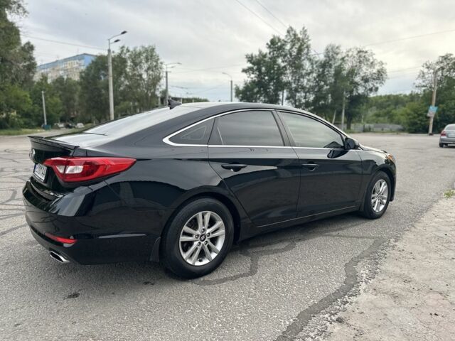 Черный Хендай Соната, объемом двигателя 2.4 л и пробегом 139 тыс. км за 10500 $, фото 4 на Automoto.ua