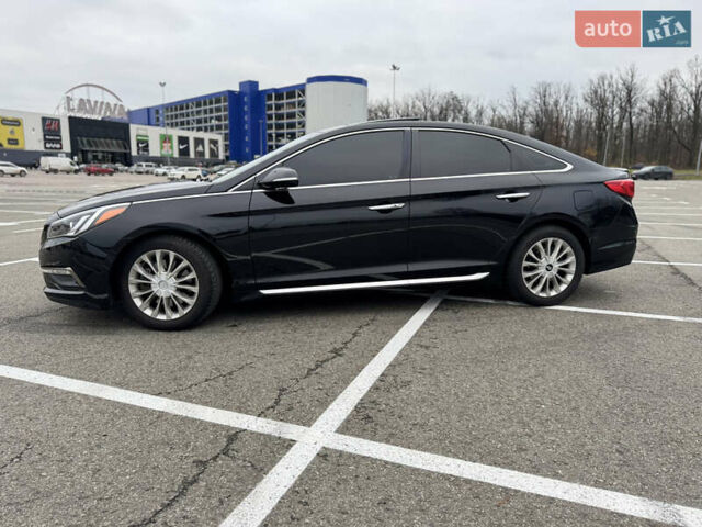 Черный Хендай Соната, объемом двигателя 2.4 л и пробегом 250 тыс. км за 10500 $, фото 3 на Automoto.ua