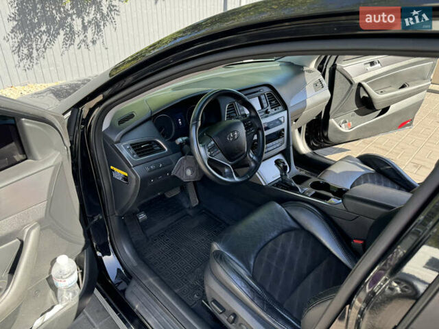 Черный Хендай Соната, объемом двигателя 2.36 л и пробегом 130 тыс. км за 10500 $, фото 13 на Automoto.ua