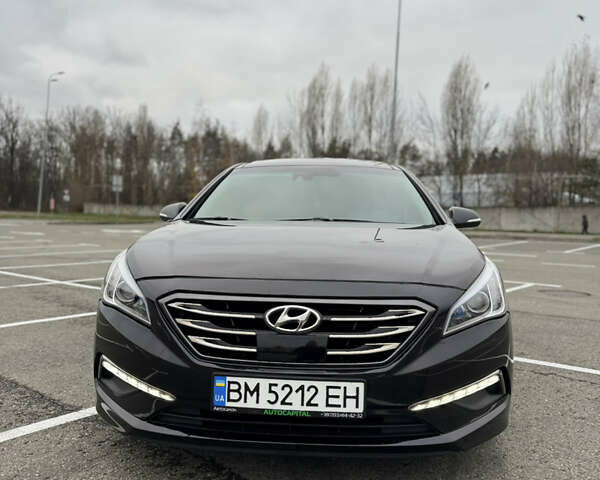 Черный Хендай Соната, объемом двигателя 2.4 л и пробегом 250 тыс. км за 10500 $, фото 1 на Automoto.ua