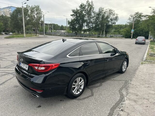 Черный Хендай Соната, объемом двигателя 2.4 л и пробегом 139 тыс. км за 10500 $, фото 5 на Automoto.ua