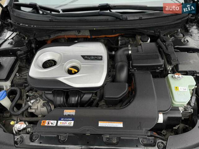 Черный Хендай Соната, объемом двигателя 2 л и пробегом 117 тыс. км за 13500 $, фото 33 на Automoto.ua