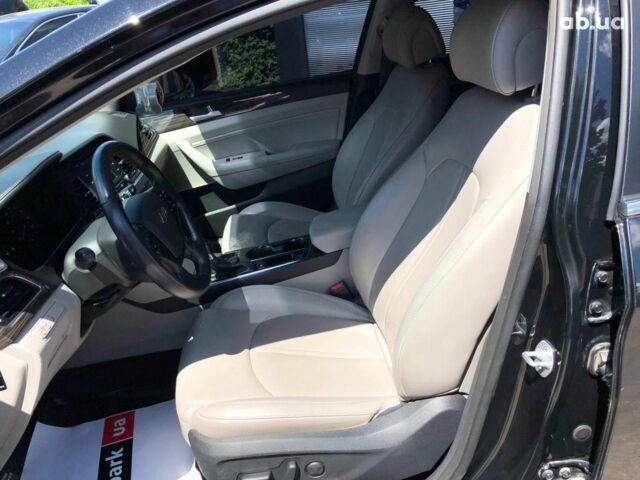 Черный Хендай Соната, объемом двигателя 2.4 л и пробегом 144 тыс. км за 13290 $, фото 18 на Automoto.ua