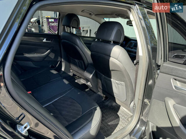 Черный Хендай Соната, объемом двигателя 2.36 л и пробегом 130 тыс. км за 10500 $, фото 18 на Automoto.ua