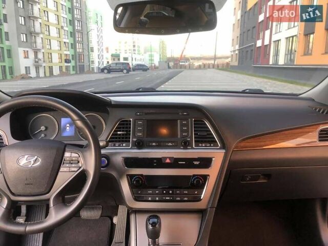 Чорний Хендай Соната, об'ємом двигуна 2.36 л та пробігом 150 тис. км за 10700 $, фото 19 на Automoto.ua