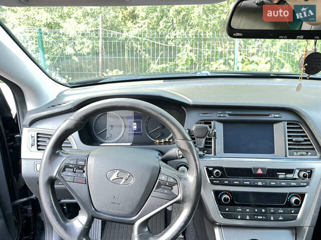Хендай Соната 2015 в Днепре (Днепропетровске) на Automoto.ua Черный Хендай Соната, объемом двигателя 2 л и пробегом 230 тыс. км за 13000 $, фото 9 на Automoto.ua