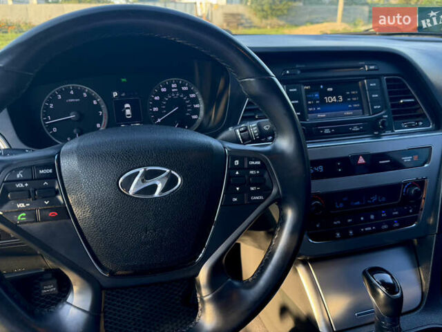Черный Хендай Соната, объемом двигателя 2.36 л и пробегом 129 тыс. км за 11350 $, фото 8 на Automoto.ua