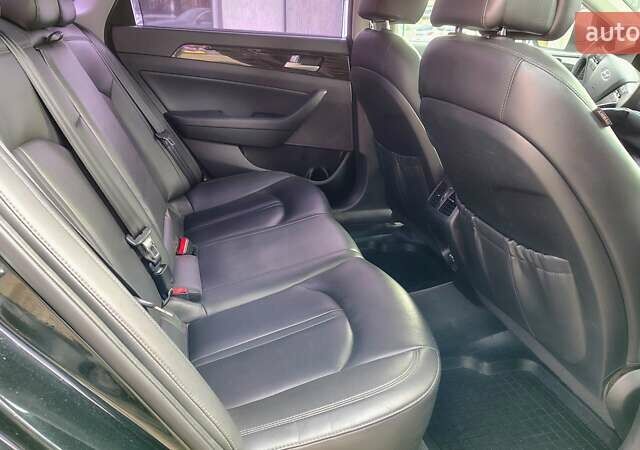 Чорний Хендай Соната, об'ємом двигуна 2 л та пробігом 98 тис. км за 9499 $, фото 11 на Automoto.ua