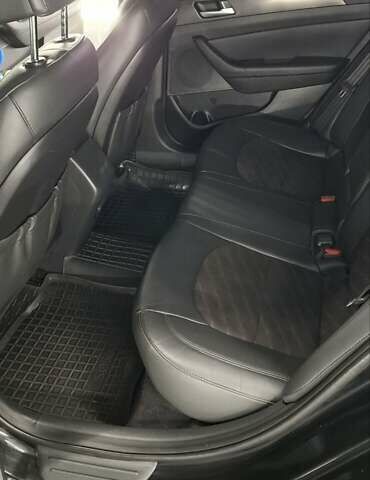 Черный Хендай Соната, объемом двигателя 2.36 л и пробегом 138 тыс. км за 10400 $, фото 41 на Automoto.ua