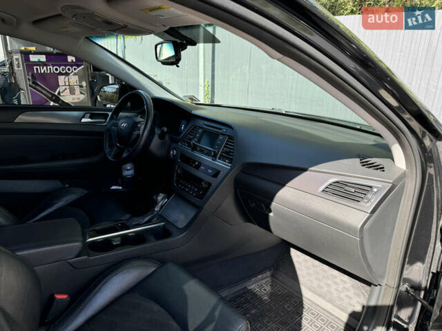 Черный Хендай Соната, объемом двигателя 2.36 л и пробегом 130 тыс. км за 10500 $, фото 15 на Automoto.ua