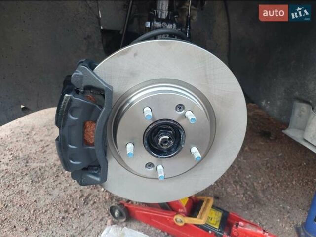 Чорний Хендай Соната, об'ємом двигуна 2.36 л та пробігом 150 тис. км за 10700 $, фото 1 на Automoto.ua