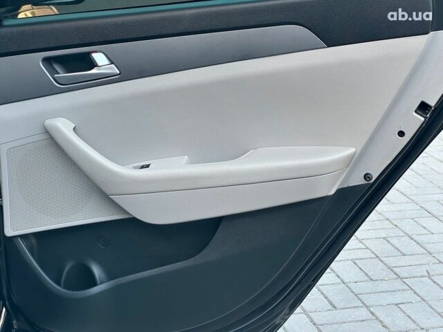 Черный Хендай Соната, объемом двигателя 2.4 л и пробегом 180 тыс. км за 9440 $, фото 15 на Automoto.ua