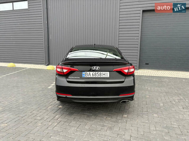 Черный Хендай Соната, объемом двигателя 2.36 л и пробегом 158 тыс. км за 9900 $, фото 7 на Automoto.ua