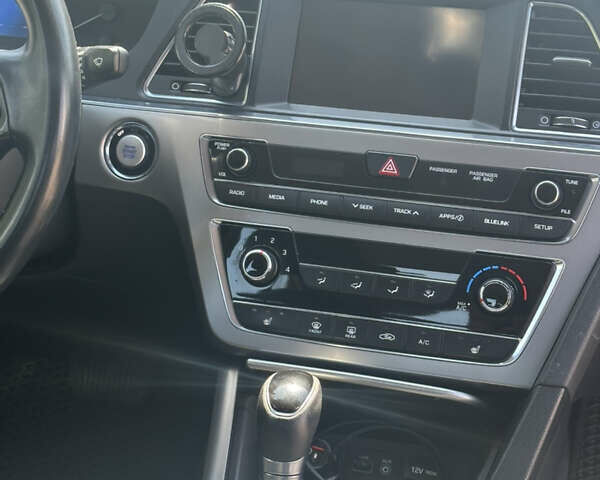 Черный Хендай Соната, объемом двигателя 2.36 л и пробегом 104 тыс. км за 12000 $, фото 17 на Automoto.ua