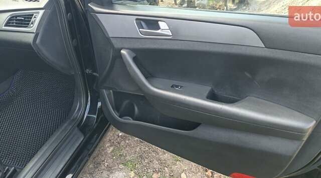 Хендай Соната 2016 в Тростянце на Automoto.ua Черный Хендай Соната, объемом двигателя 2 л и пробегом 220 тыс. км за 12000 $, фото 10 на Automoto.ua