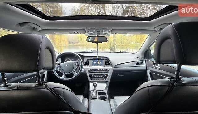 Чорний Хендай Соната, об'ємом двигуна 2.36 л та пробігом 159 тис. км за 12450 $, фото 29 на Automoto.ua