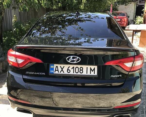 Черный Хендай Соната, объемом двигателя 2.36 л и пробегом 147 тыс. км за 11500 $, фото 1 на Automoto.ua