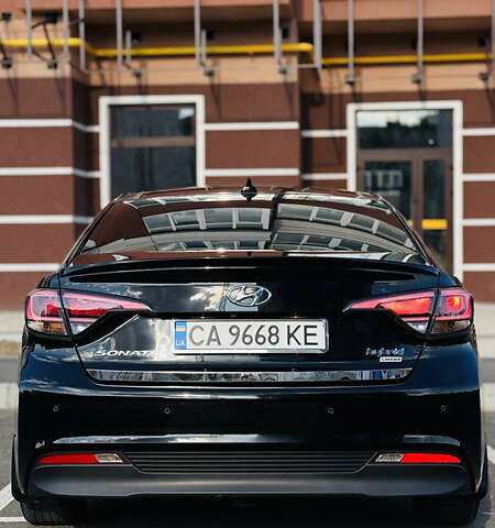 Черный Хендай Соната, объемом двигателя 2 л и пробегом 120 тыс. км за 17199 $, фото 16 на Automoto.ua