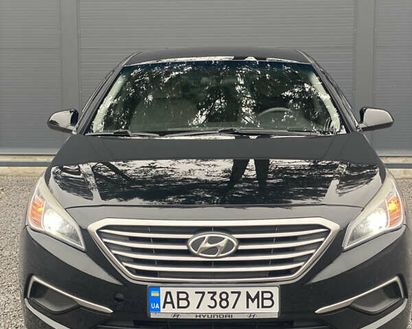 Черный Хендай Соната, объемом двигателя 2.36 л и пробегом 153 тыс. км за 8900 $, фото 2 на Automoto.ua
