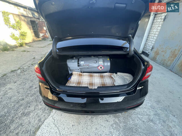 Черный Хендай Соната, объемом двигателя 2 л и пробегом 216 тыс. км за 15555 $, фото 12 на Automoto.ua