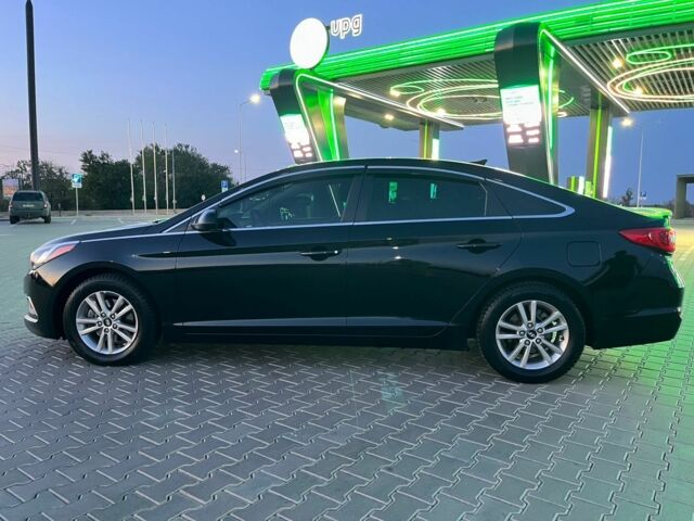 Черный Хендай Соната, объемом двигателя 2.4 л и пробегом 240 тыс. км за 10500 $, фото 6 на Automoto.ua